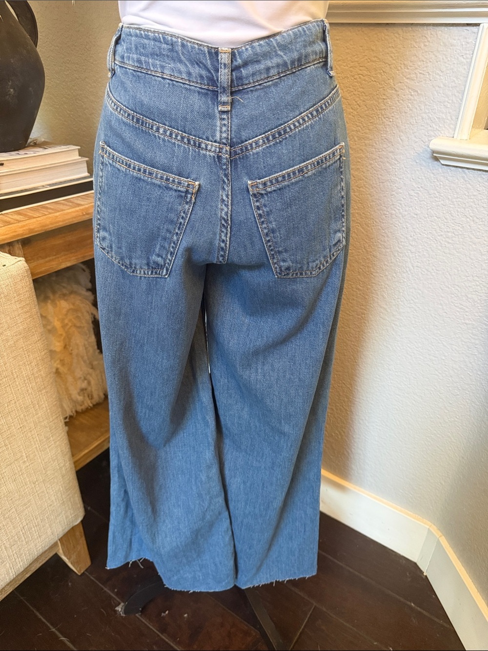 Zara Blue High Waist Frayed Hem Wide Leg Jeans Size 0 Raw Edge Denim - Picture 5 of 7